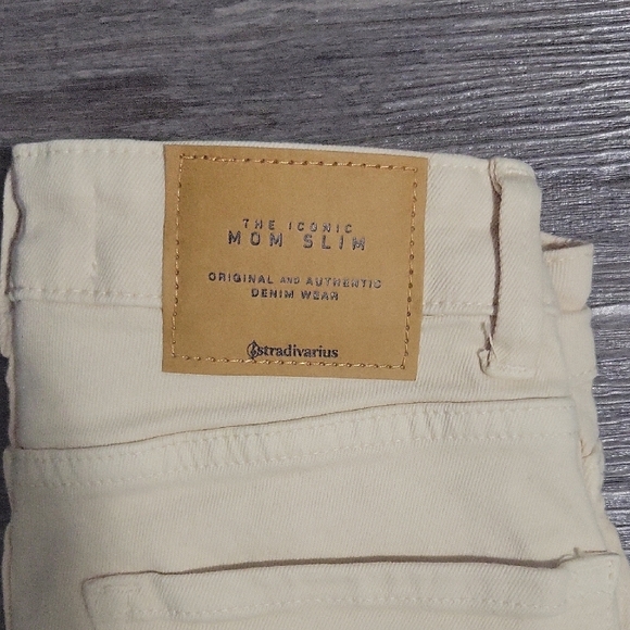 Cream High-Waisted Jeans - Picture 2 of 4